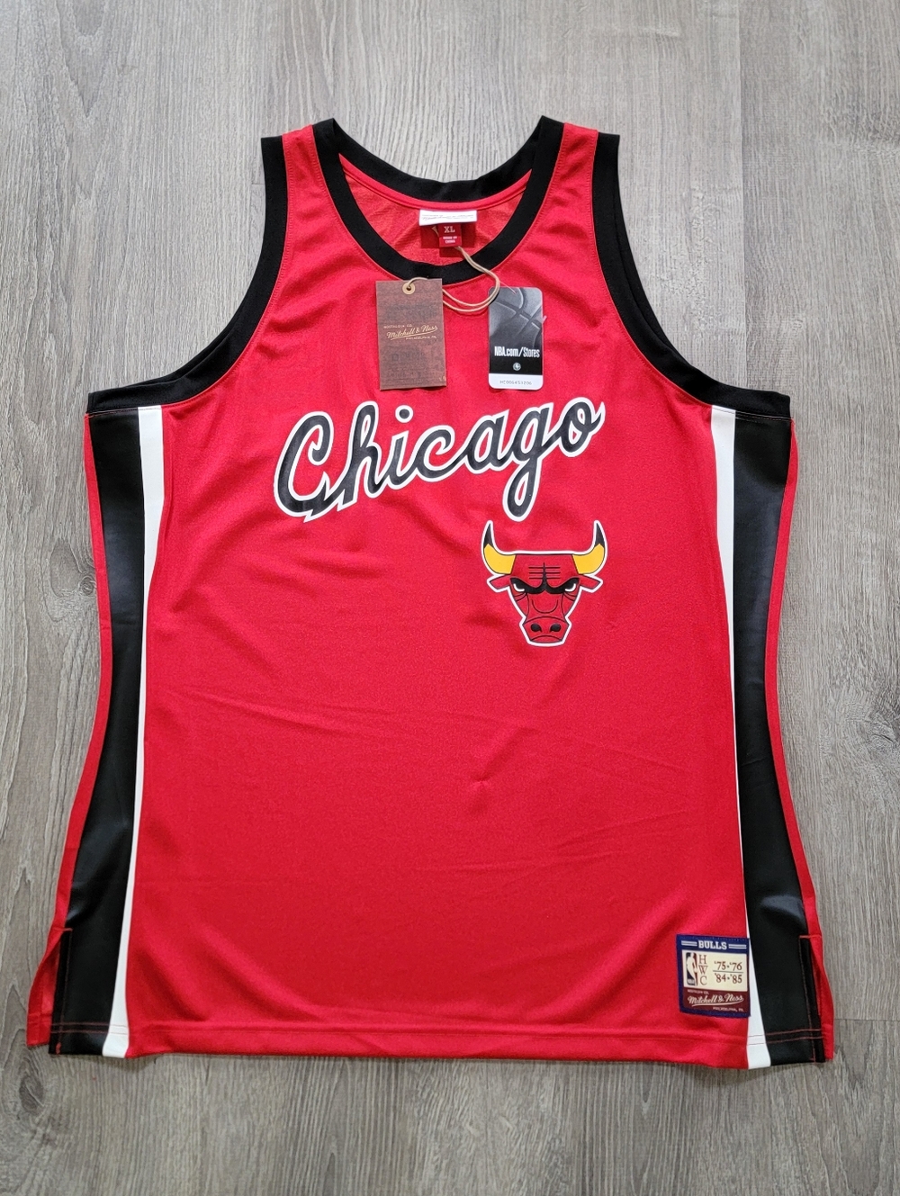 BRAND NEW Retro Mitchell & Ness 1975-1976 Chicago Bulls Jersey Men's Size XL